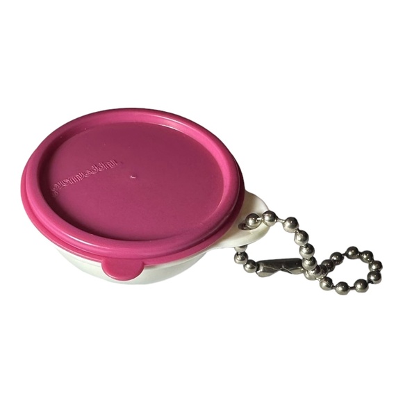 Tupperware Vintage Pink Lid with White Bowl Thatsa Bowl Keychain - Picture 3 of 3